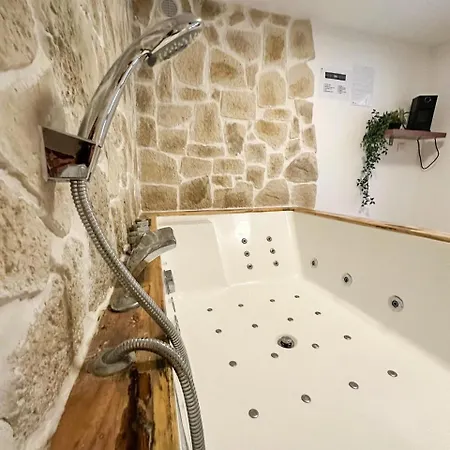 בית נופש Cocon Detente & Jacuzzi