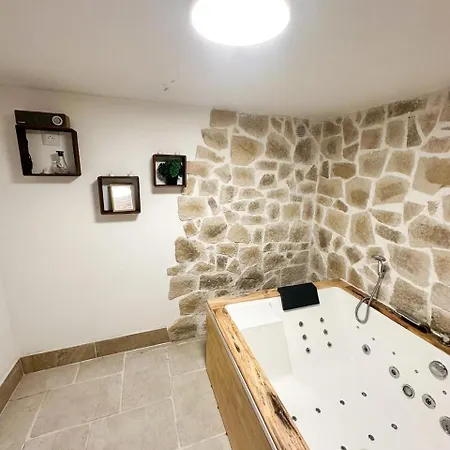 Cocon Detente & Jacuzzi Dom wakacyjny