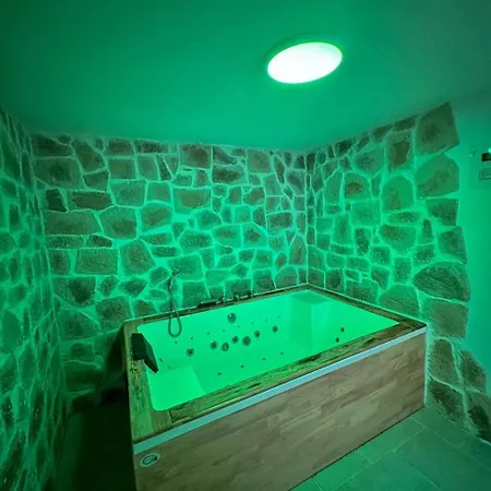 בית נופש Cocon Detente & Jacuzzi דייפ