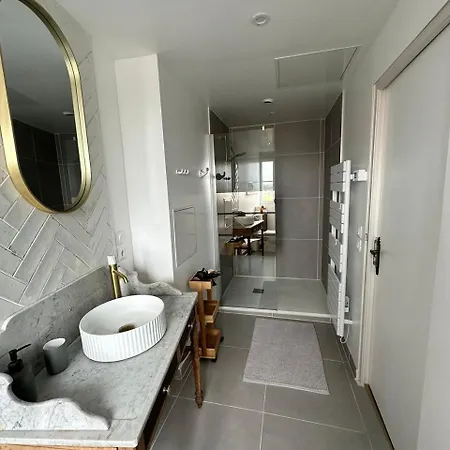 Cocon Detente & Jacuzzi בית נופש