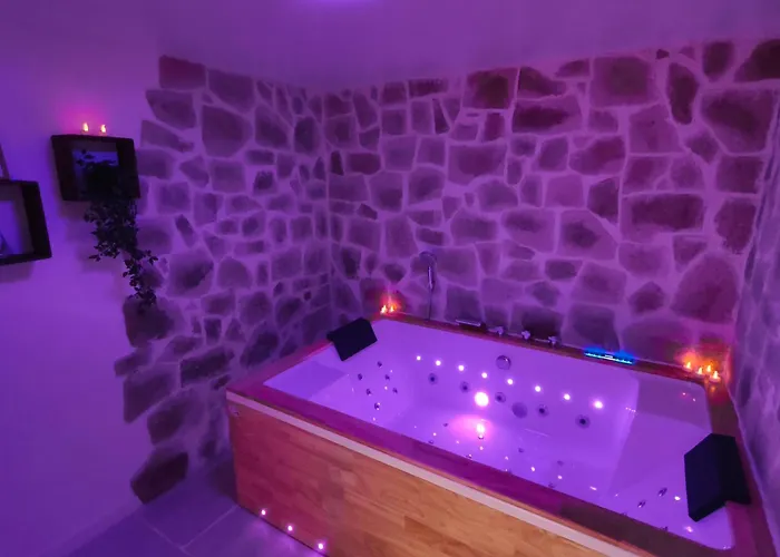 Cocon Detente & Jacuzzi Διέππη
